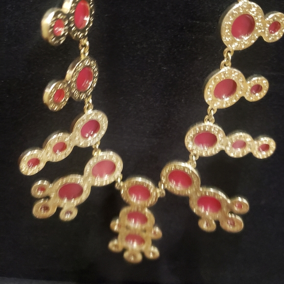 Statement Necklace - Picture 3 of 4